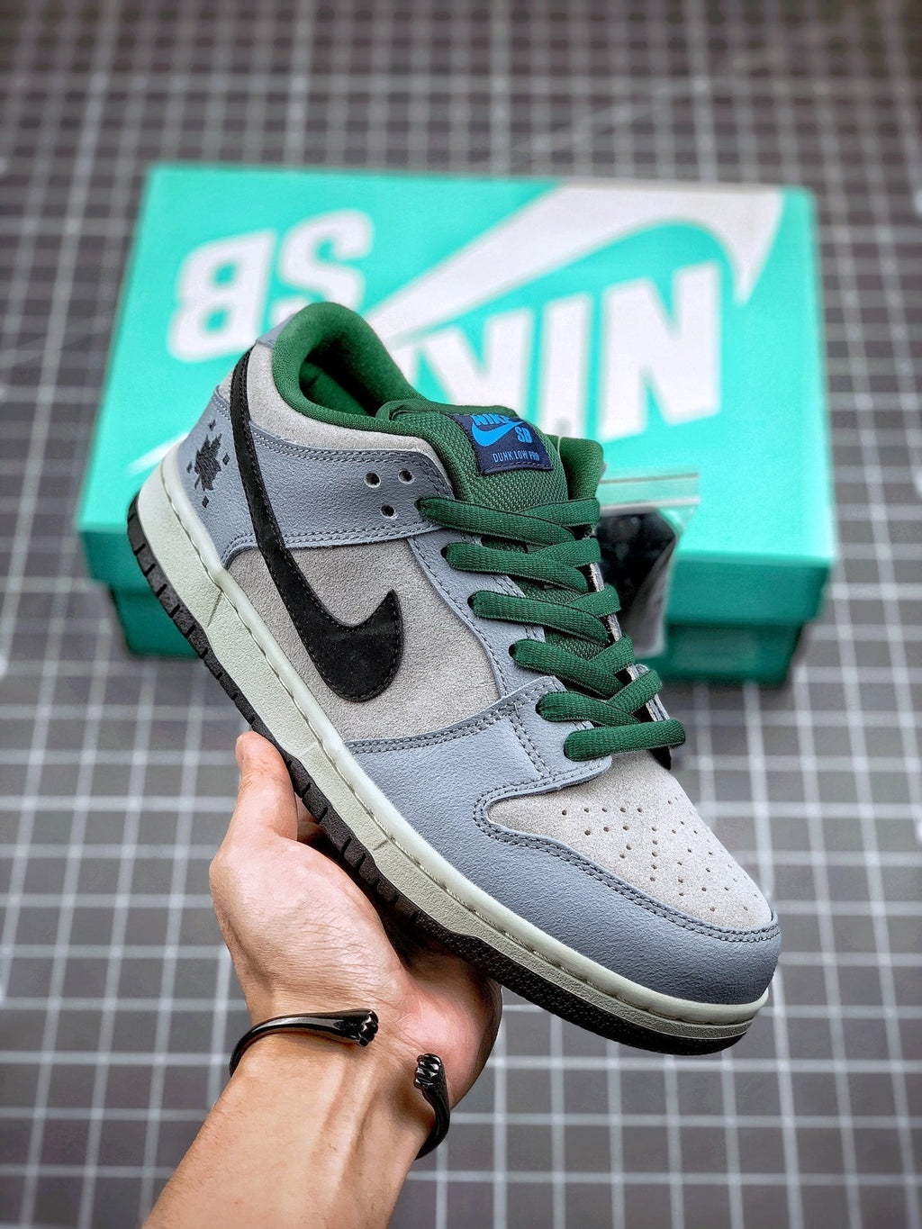 Tênis Nike SB Dunk Low 